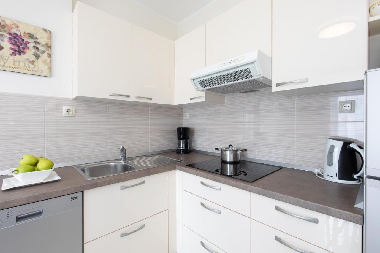 Apartments Dujmovic Ivo 2 บัชกา ภายนอก รูปภาพ