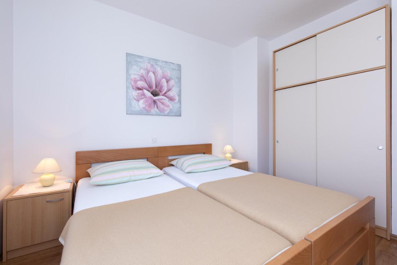Apartments Dujmovic Ivo 2 บัชกา ภายนอก รูปภาพ