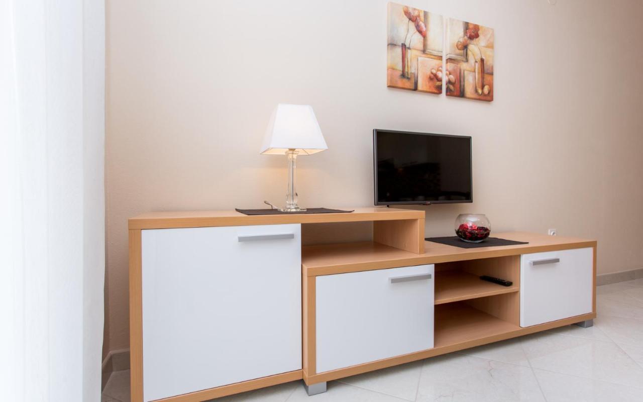 Apartments Dujmovic Ivo 2 บัชกา ภายนอก รูปภาพ