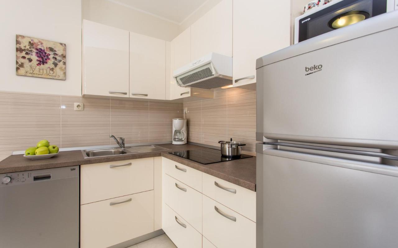 Apartments Dujmovic Ivo 2 บัชกา ภายนอก รูปภาพ